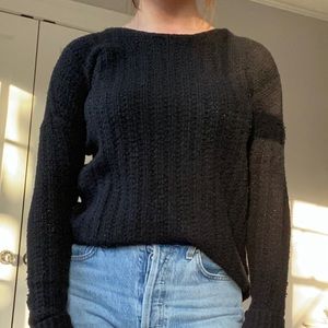 BLACK TIGHT SWEATER